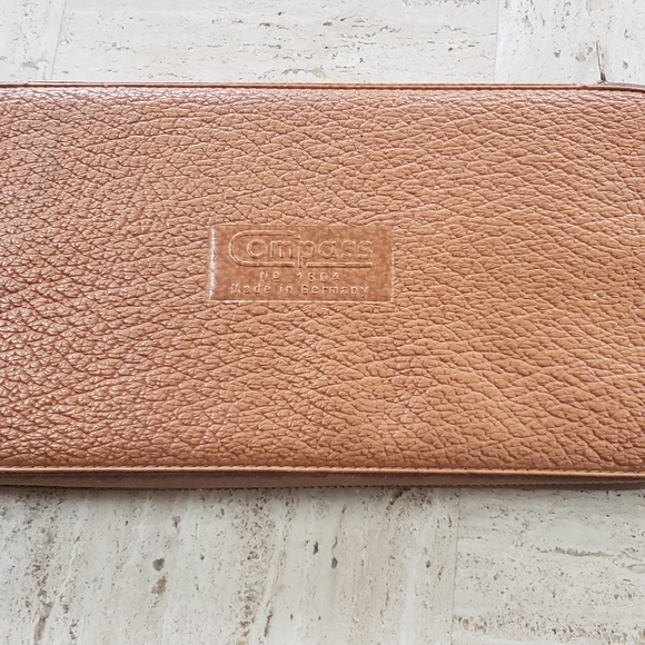 Drafting Compass Set and Case - Picture 2 of 4